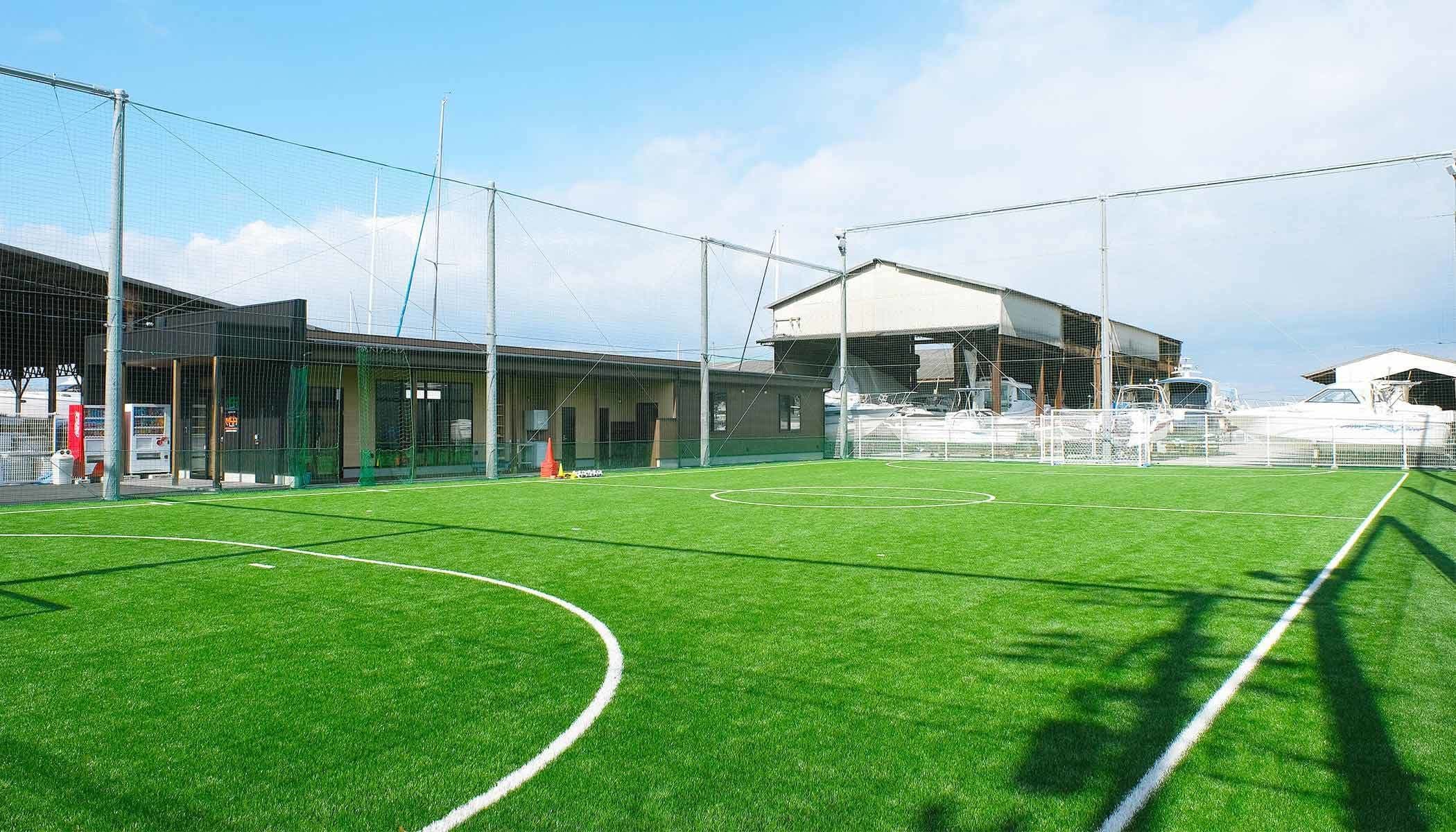 エムズフィールドのフットサルコートです