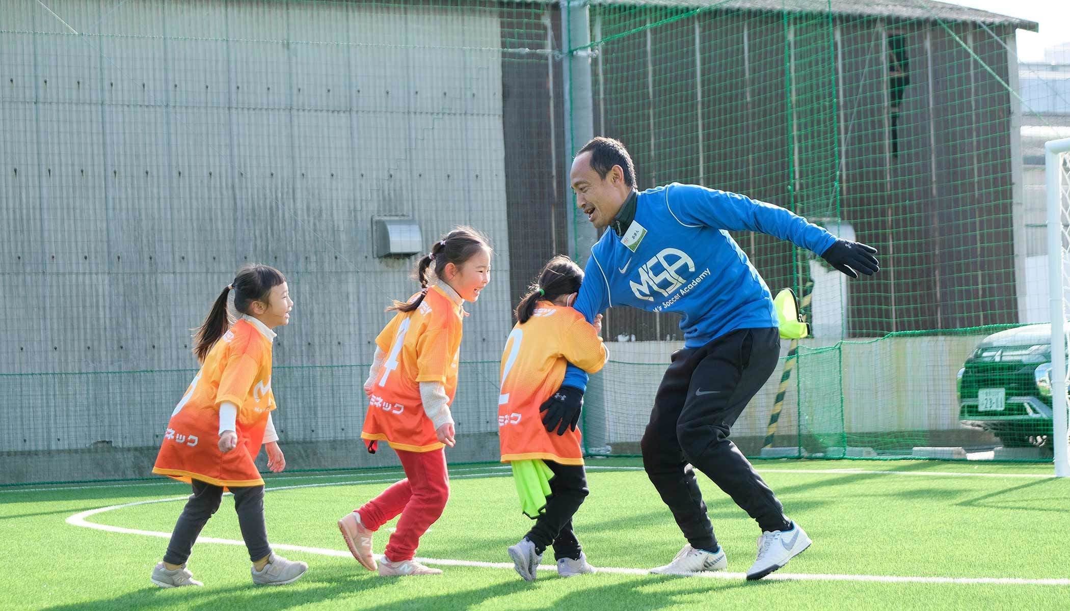 ボールを使わず、楽しく体を動かす練習もあります
